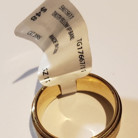 New Brilliance fine jewelry Tungsten yellow IP band size 11 - Picture 4 of 9